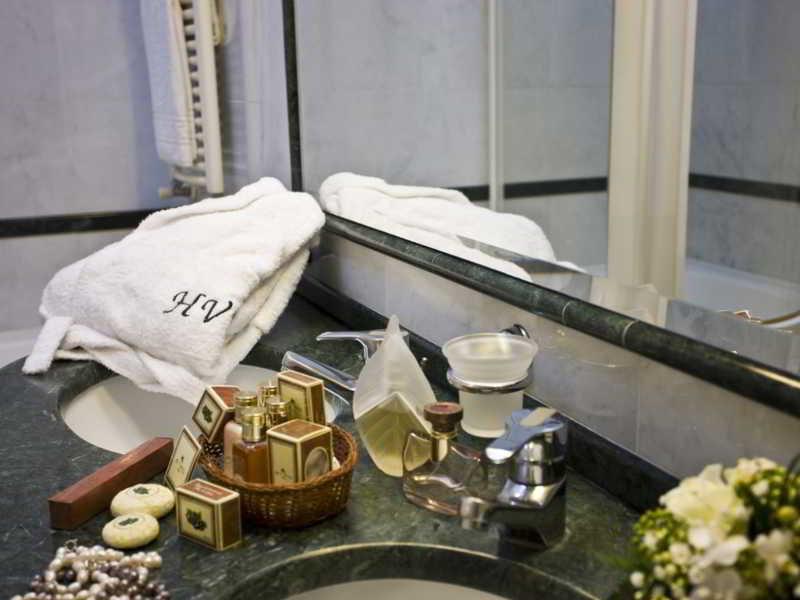 Hotel Vittoria Pesaro Esterno foto Bathroom amenities