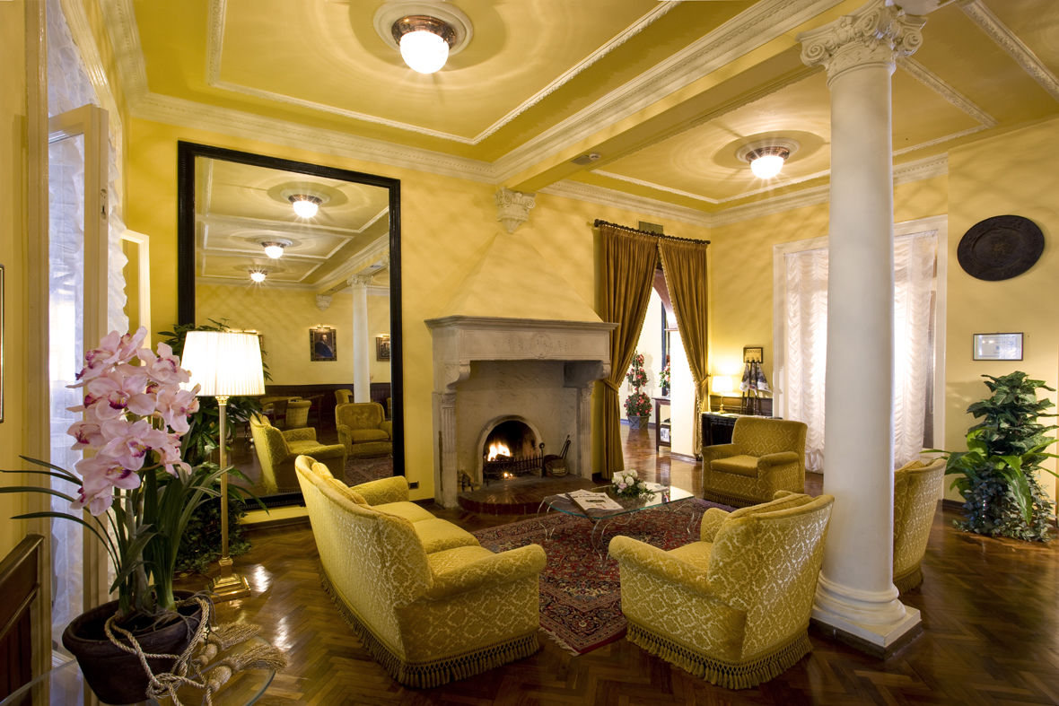 Hotel Vittoria Pesaro Interno foto The lobby of the Hotel de Ville